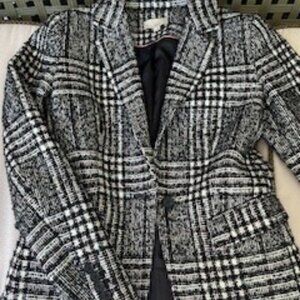 Stylish Black and White Plaid Women's Coat